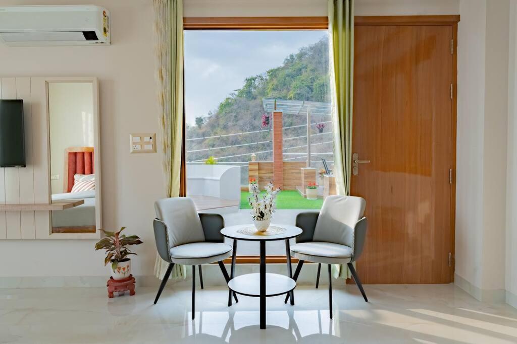 The Sage Villa - Luxury Homestay In Dehradun Eksteriør billede